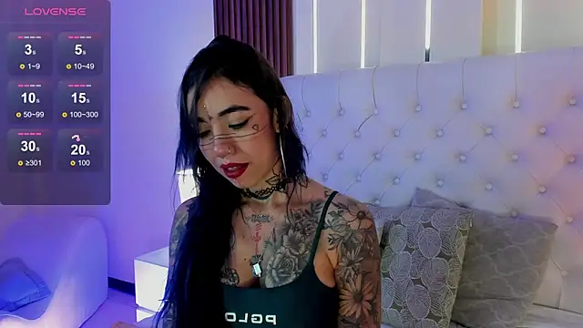 Snapshot of ViolettaAlemida chatting on September 2025 01:22:01 PM ViolettaAlemida online show from September 2025 01:22:01 PM