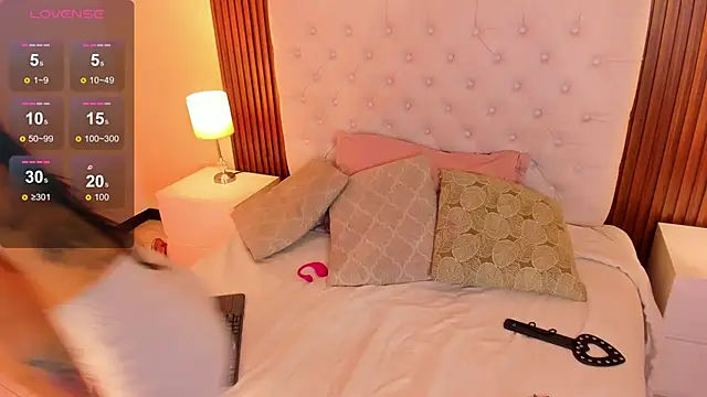 Snapshot of ViolettaAlemida chatting on September 2025 12:48:01 PM ViolettaAlemida online show from September 2025 12:48:01 PM