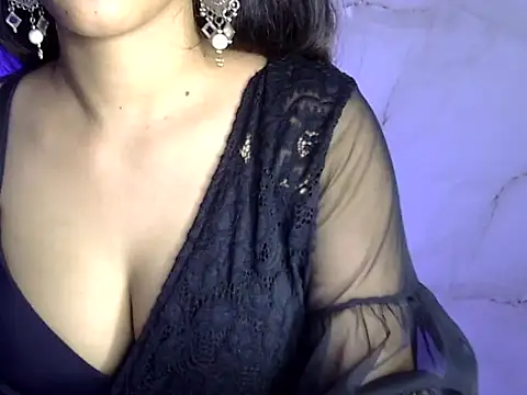 Snapshot of kaira_sharma11 chatting on September 2025 05:52:02 PM kaira sharma11 online show from September 2025 05:52:02 PM