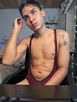 Angel latinboy online show from April 2026 02:54:02 PM