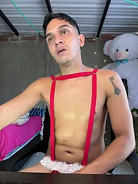 Angel latinboy online show from May 2026 03:07:02 PM