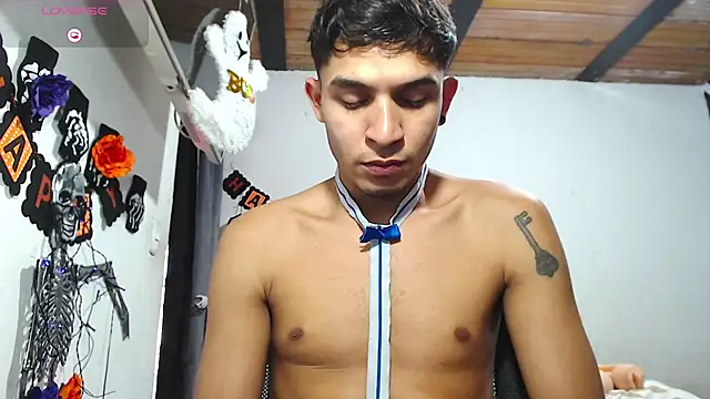 Angel latinboy online show from October 2025 07:24:02 PM