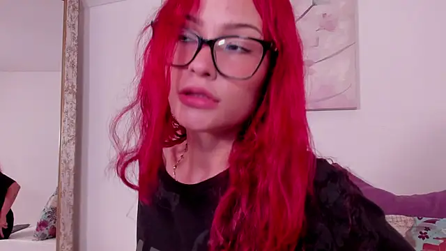 mae lyra online show from March 2026 04:42:02 PM