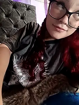 mae lyra online show from March 2026 08:16:02 PM