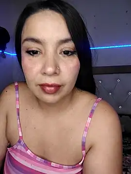 Anahibella online show from November 2025 03:28:01 AM