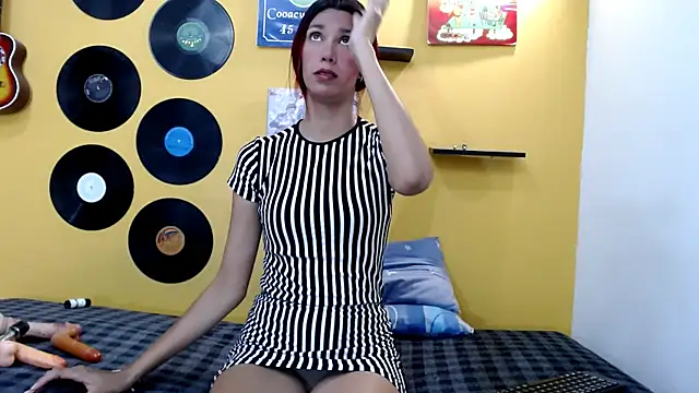 skinnyverus18 online show from March 2026 06:57:01 PM