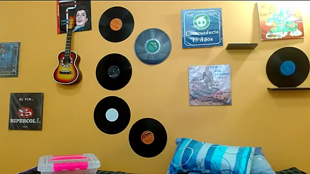 Snapshot of skinnyverus18 chatting on November 2025 07:14:02 PM skinnyverus18 online show from November 2025 07:14:02 PM