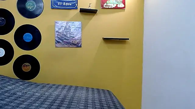 skinnyverus18 online show from March 2026 07:48:02 PM