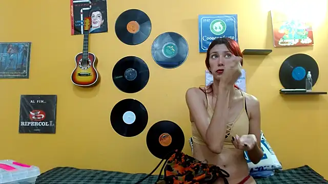 Snapshot of skinnyverus18 chatting on November 2025 07:17:02 PM skinnyverus18 online show from November 2025 07:17:02 PM