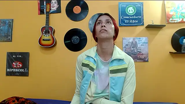 Snapshot of skinnyverus18 chatting on January 2026 07:06:02 PM skinnyverus18 online show from January 2026 07:06:02 PM