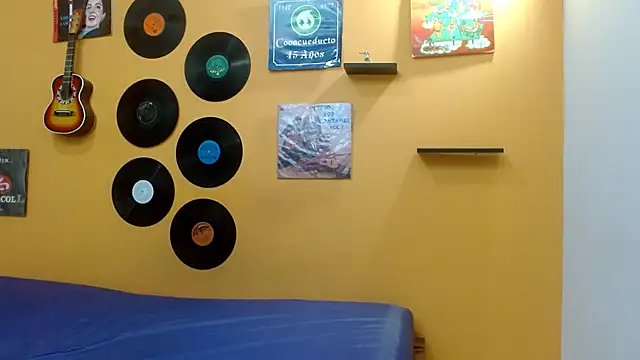 Snapshot of skinnyverus18 chatting on February 2026 06:58:01 PM skinnyverus18 online show from February 2026 06:58:01 PM