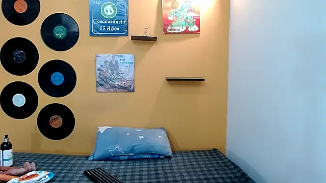 skinnyverus18 online show from March 2026 07:51:01 PM