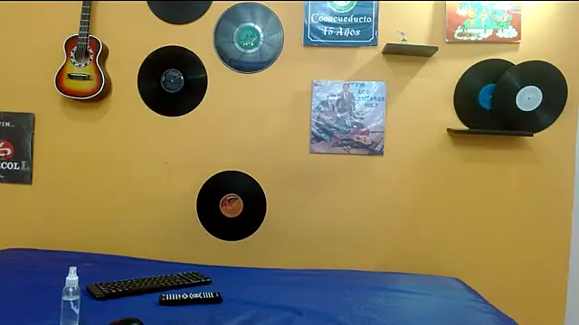 Snapshot of skinnyverus18 chatting on January 2026 06:55:02 PM skinnyverus18 online show from January 2026 06:55:02 PM