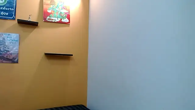 skinnyverus18 online show from April 2026 06:47:01 PM