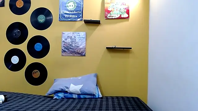 skinnyverus18 online show from March 2026 07:49:01 PM