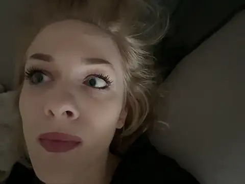 DaryaDoll online show from February 2026 12:02:02 PM