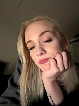 DaryaDoll online show from December 2025 09:06:02 PM