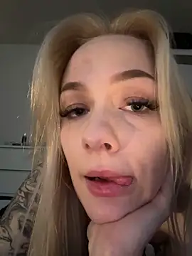 DaryaDoll online show from December 2025 12:53:01 PM