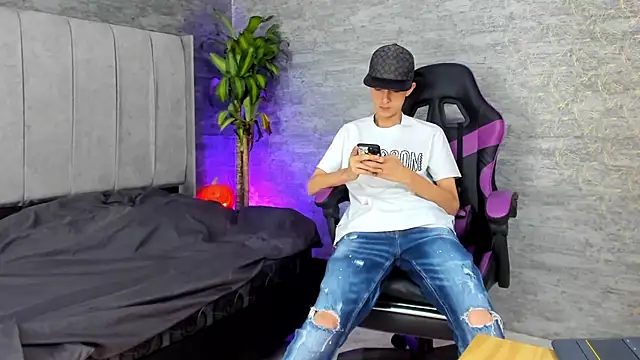 ArthurCox online show from October 2025 05:32:01 PM