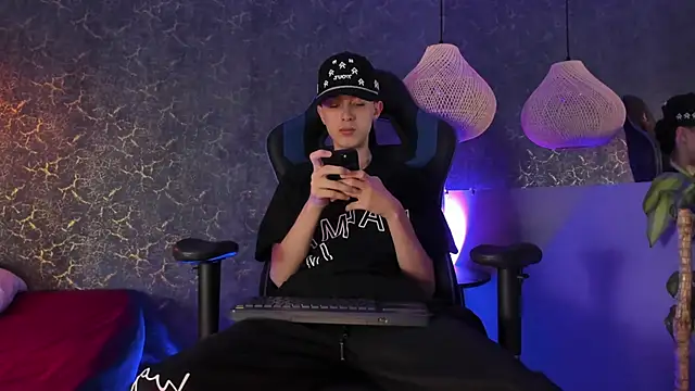 ArthurCox online show from November 2025 05:28:01 PM