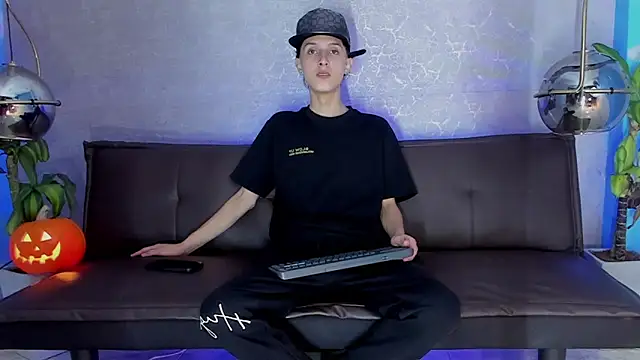 ArthurCox online show from October 2025 05:34:01 PM