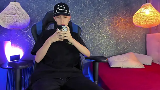 ArthurCox online show from November 2025 05:28:02 PM