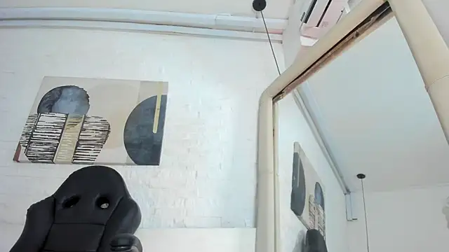 Sarah GothicGirl online show from April 2026 08:12:02 PM