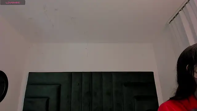 SaraWagner  online show from January 2026 01:12:02 AM