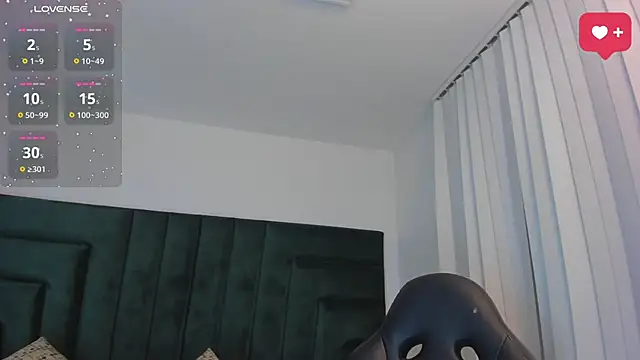 SaraWagner  online show from October 2025 12:20:01 AM