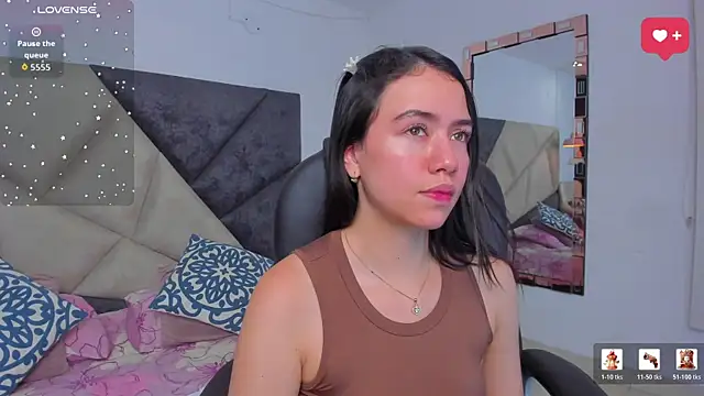 Snapshot of SaraWagner_ chatting on May 2026 12:08:01 AM SaraWagner online show from May 2026 12:08:01 AM