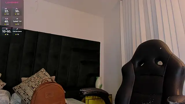 SaraWagner  online show from December 2025 12:11:01 AM