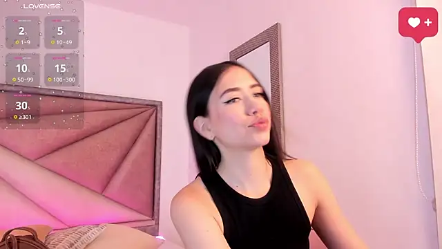 SaraWagner  online show from October 2025 01:04:02 AM