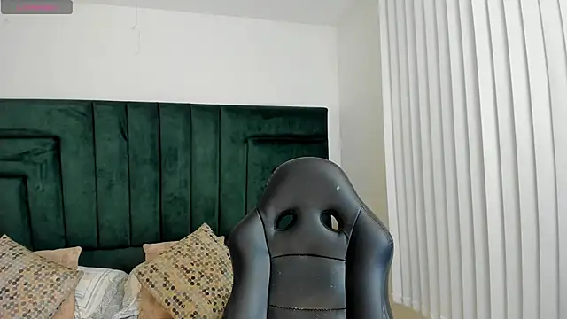 SaraWagner  online show from February 2026 11:55:02 PM