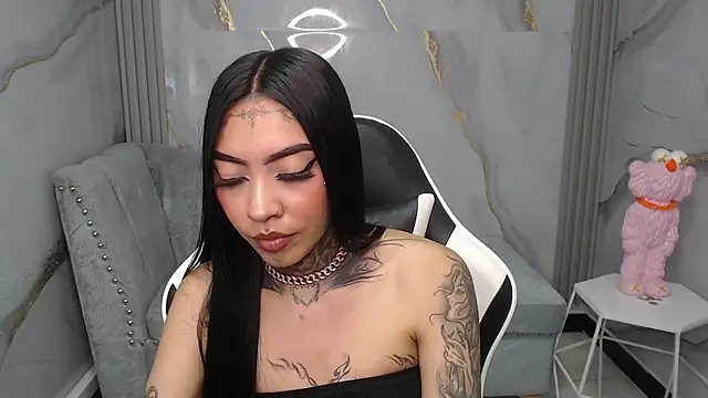 Snapshot of Ashley_Blum_v chatting on November 2025 08:12:01 PM Ashley Blum v online show from November 2025 08:12:01 PM