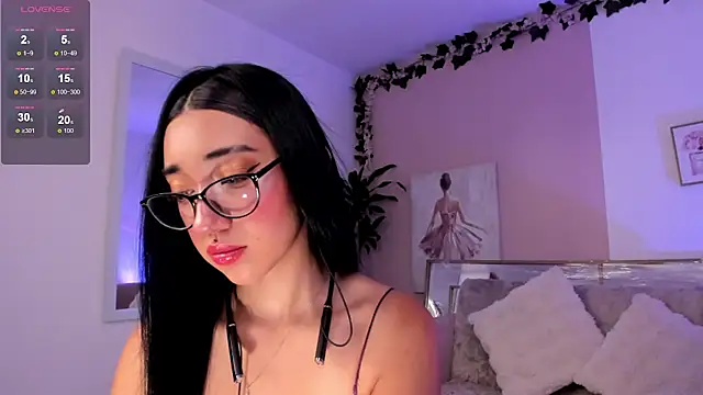 Miacorner  online show from November 2025 08:31:01 PM