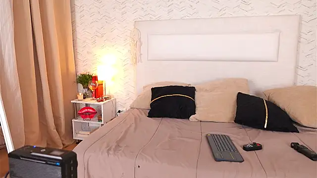 DahliaRosee online show from April 2026 08:02:01 PM