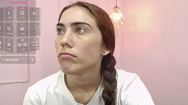 Snapshot of danna7cute chatting on October 2025 08:54:01 PM danna7cute online show from October 2025 08:54:01 PM