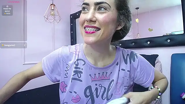 danna7cute online show from June 2026 09:12:01 PM