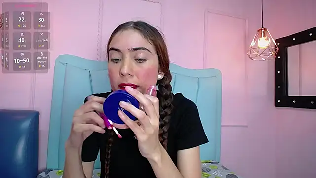 Snapshot of danna7cute chatting on November 2025 08:34:01 PM danna7cute online show from November 2025 08:34:01 PM