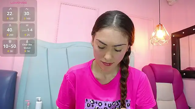 danna7cute online show from February 2026 09:11:01 PM