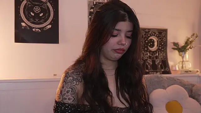 sophieee art online show from September 2025 12:50:02 AM