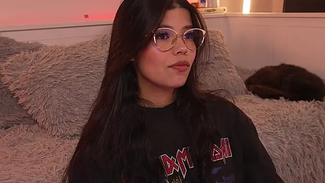 sophieee art online show from January 2026 04:51:02 AM