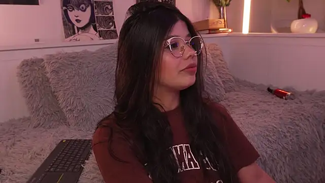 sophieee art online show from March 2026 03:50:01 AM