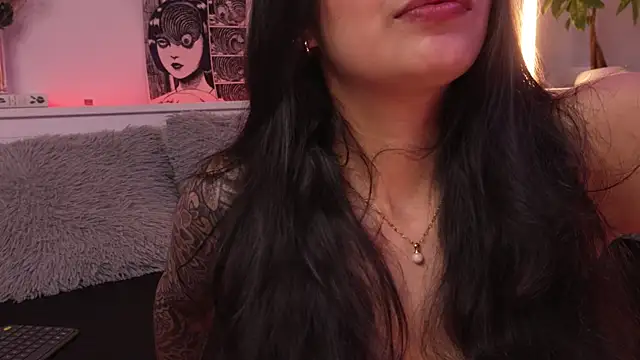 Snapshot of sophieee_art chatting on July 2026 06:30:02 PM sophieee art online show from July 2026 06:30:02 PM