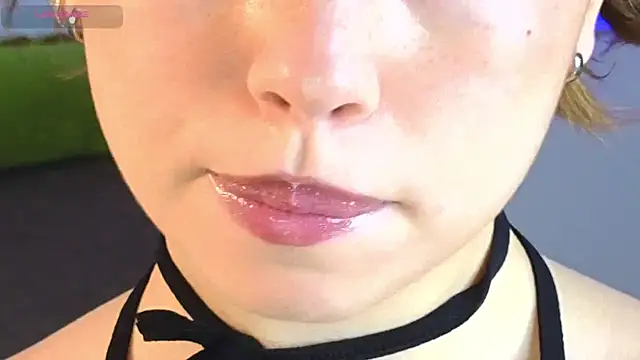 Snapshot of Hanny_babyy chatting on September 2025 10:38:02 PM Hanny babyy online show from September 2025 10:38:02 PM