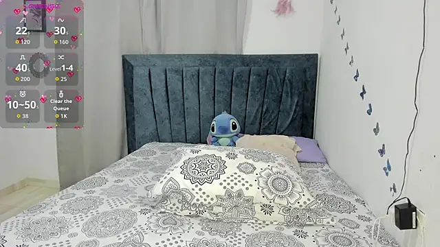 emmie bunny online show from November 2025 10:43:02 PM