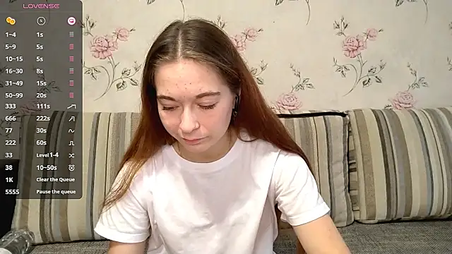 Snapshot of KissKarina chatting on October 2025 01:03:01 PM KissKarina online show from October 2025 01:03:01 PM
