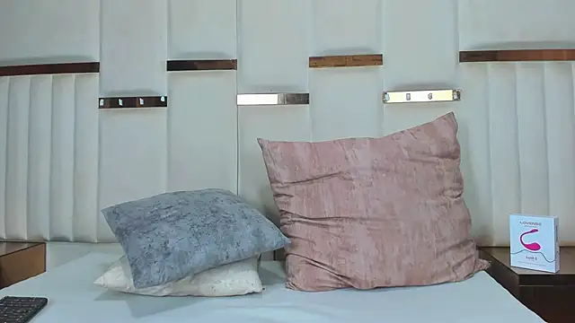 CandyandSteven online show from November 2025 02:58:02 AM