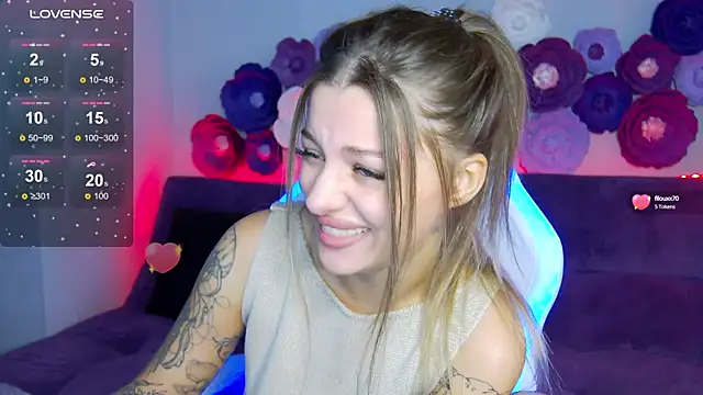 LindaBrilliant online show from September 2025 03:07:02 AM