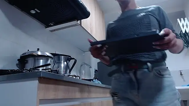 AllysonStonne online show from November 2025 02:01:03 AM